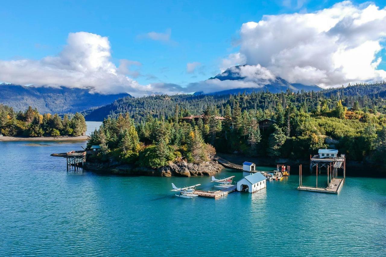 Stillpoint Lodge - All-Inclusive Halibut Cove Екстериор снимка