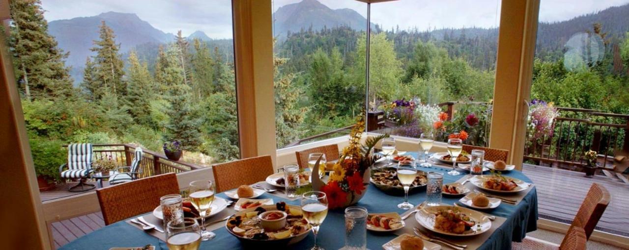 Stillpoint Lodge - All-Inclusive Halibut Cove Екстериор снимка